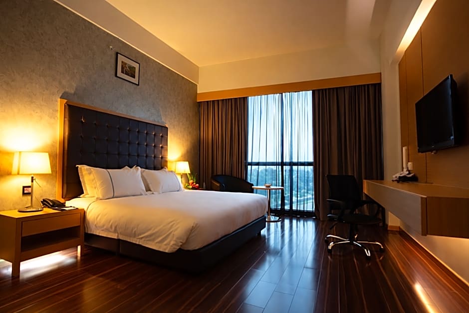 Symphony Suites Hotel