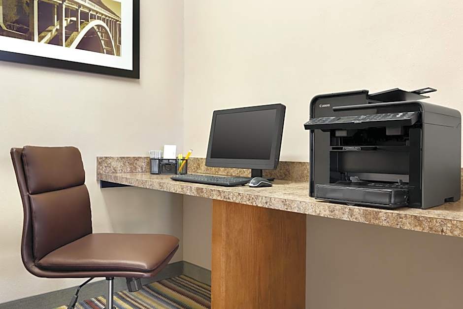 Country Inn & Suites by Radisson, Wytheville, VA