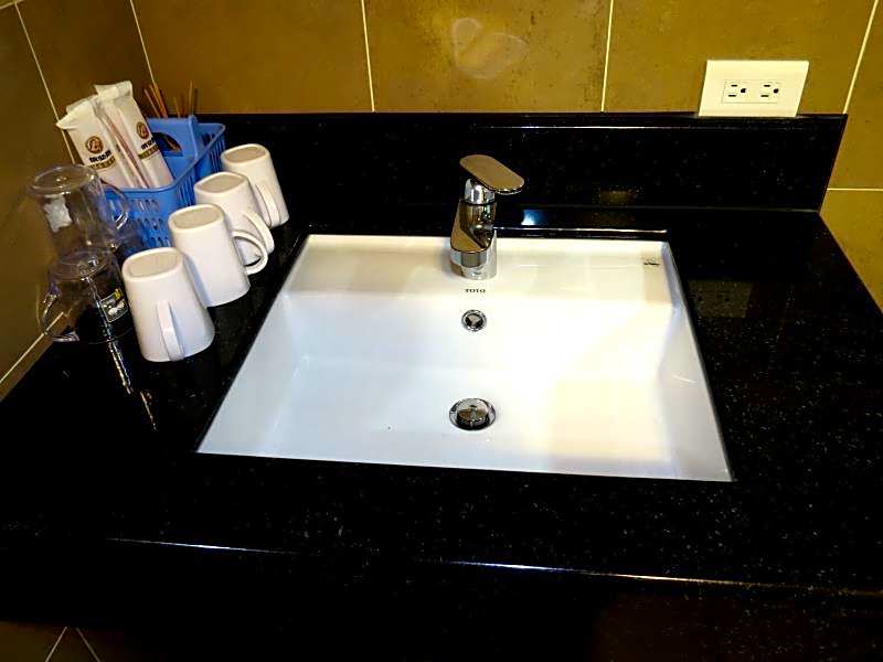 Qi Hua Zhen Ju Homestay