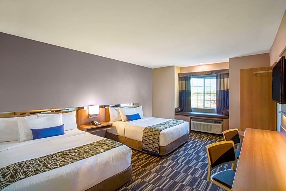 Microtel Inn & Suites By Wyndham Naples Vernal