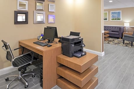 Holiday Inn Express Hotel & Suites Bonita Springs/Naples, an IHG Hotel