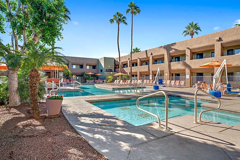 3 Palms Hotel