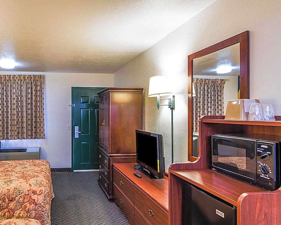 Econo Lodge Bartlesville Hwy 75