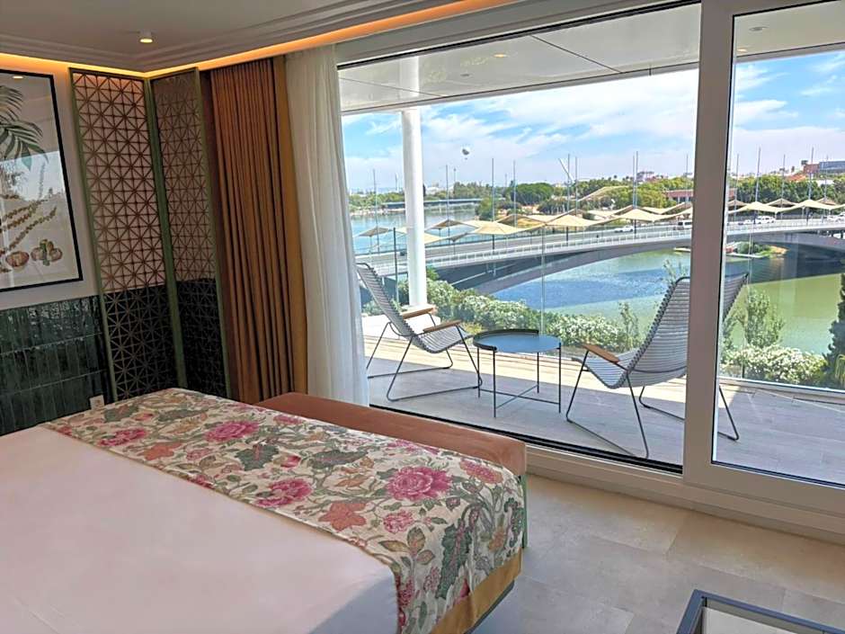 Ribera De Triana Hotel