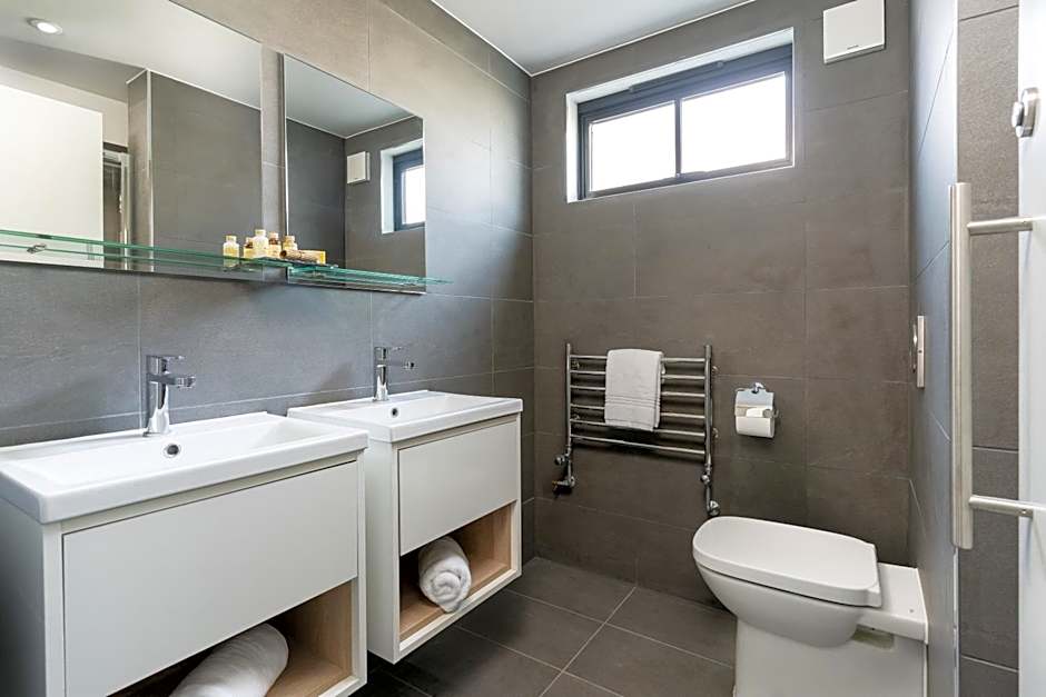 The Roost on Rock Road