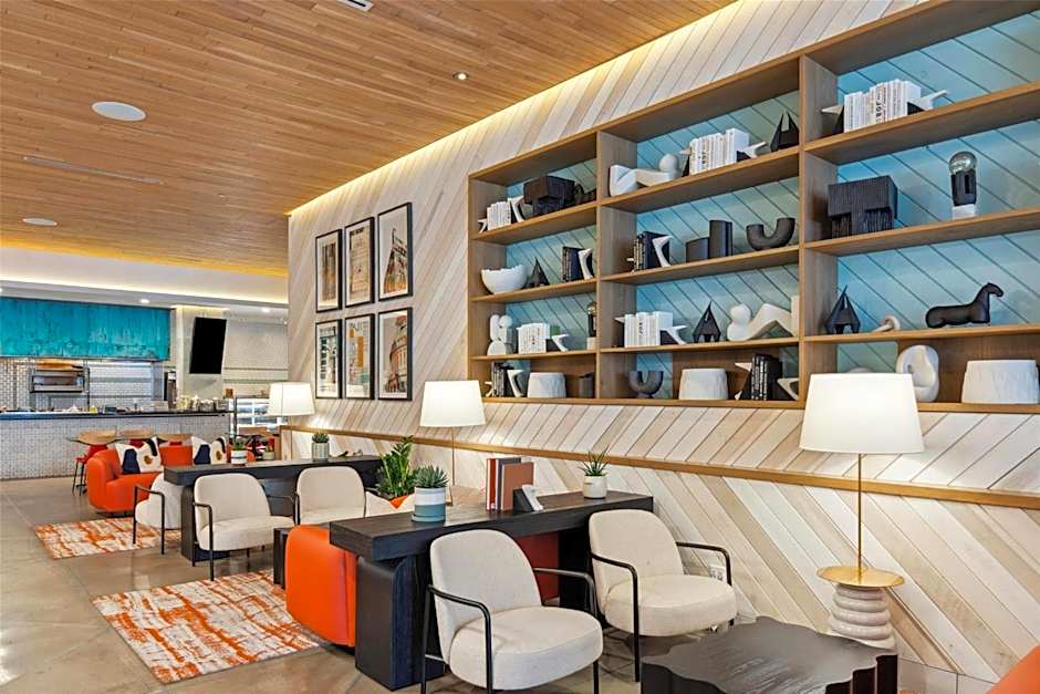 Motto by Hilton Washington DC City Center