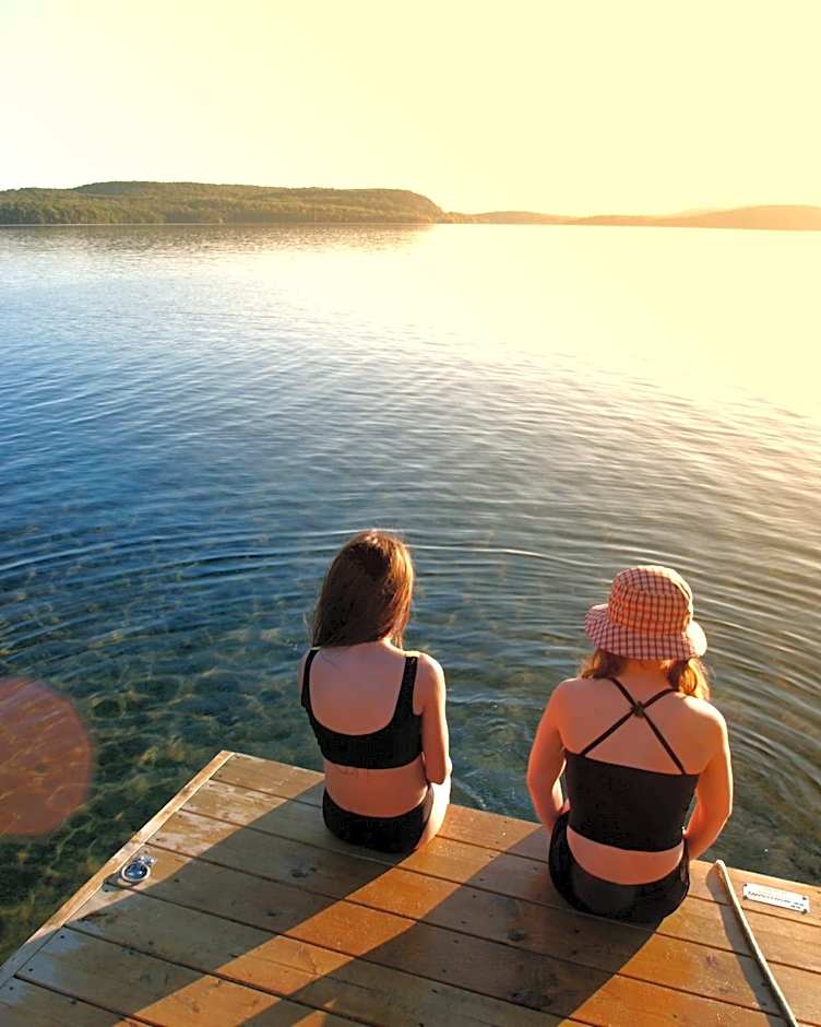 Auberge du Lac-à-l'Eau-Claire