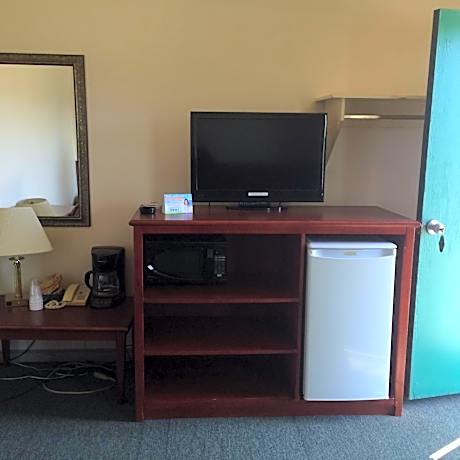 Esterhazy Motor Hotel