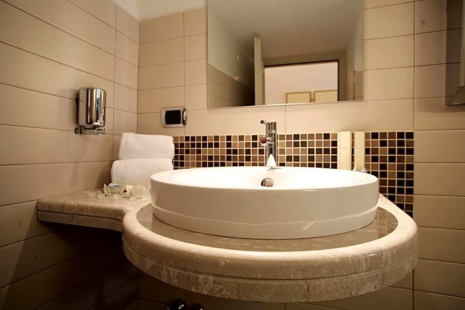 Seven Hostel & Rooms