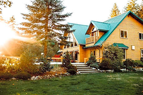 Cowichan River Lodge