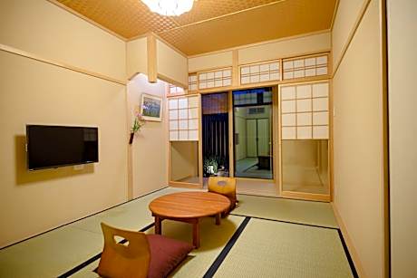 Triple Room with Garden View