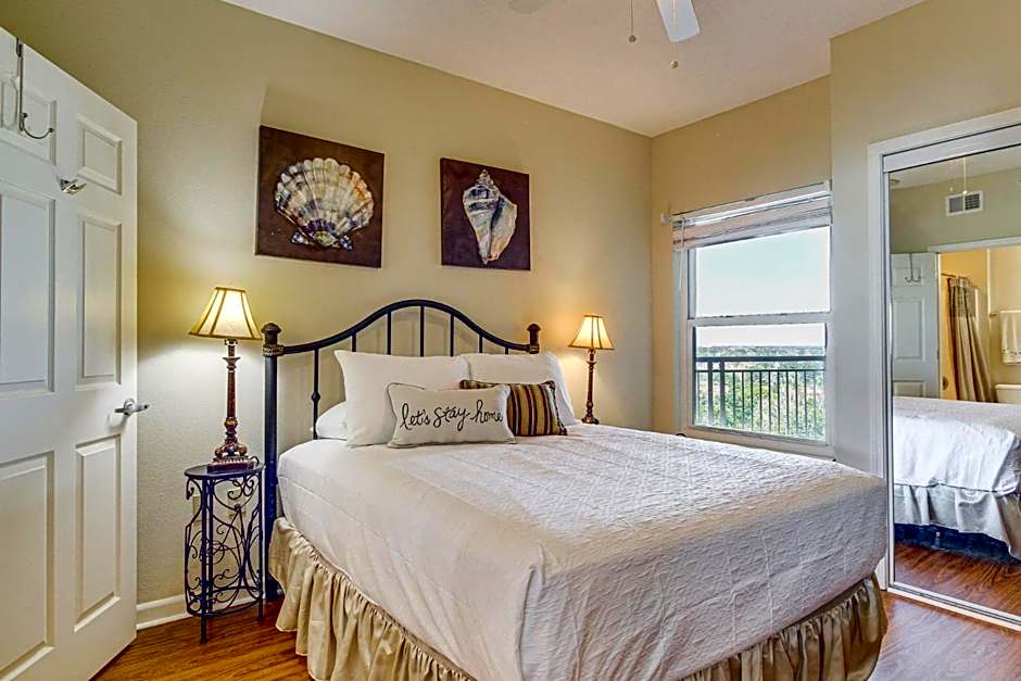 Charming Condo on the Beach/Legacy T2-1102