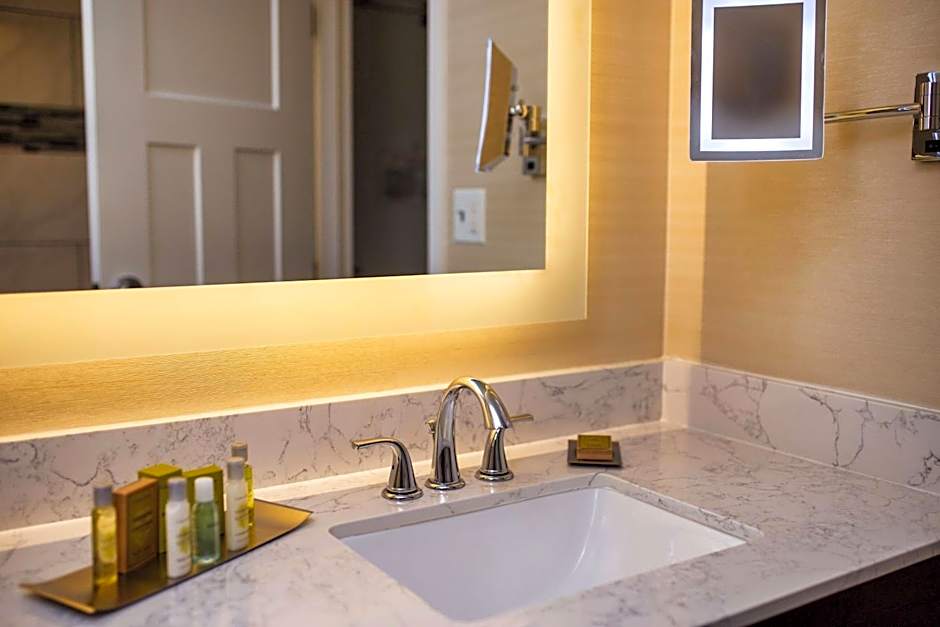 DoubleTree by Hilton Neenah