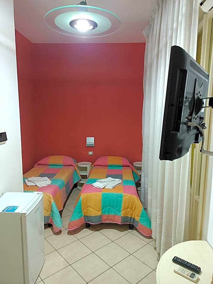 Almaran - Trapani port & city