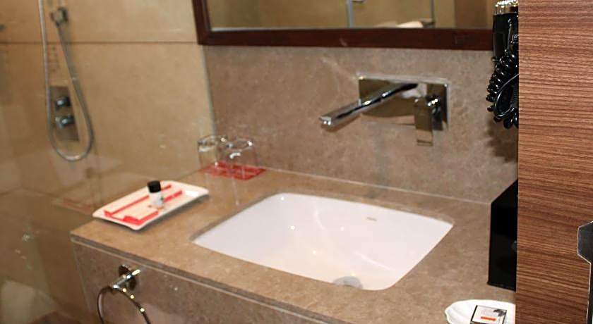 Ramada by Wyndham Gandhidham Shinay