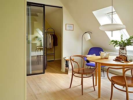 Split level Apartment - Loft Bed (Two Double Beds)