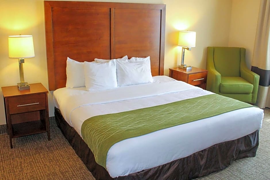 Comfort Inn & Suites - Chesterfield