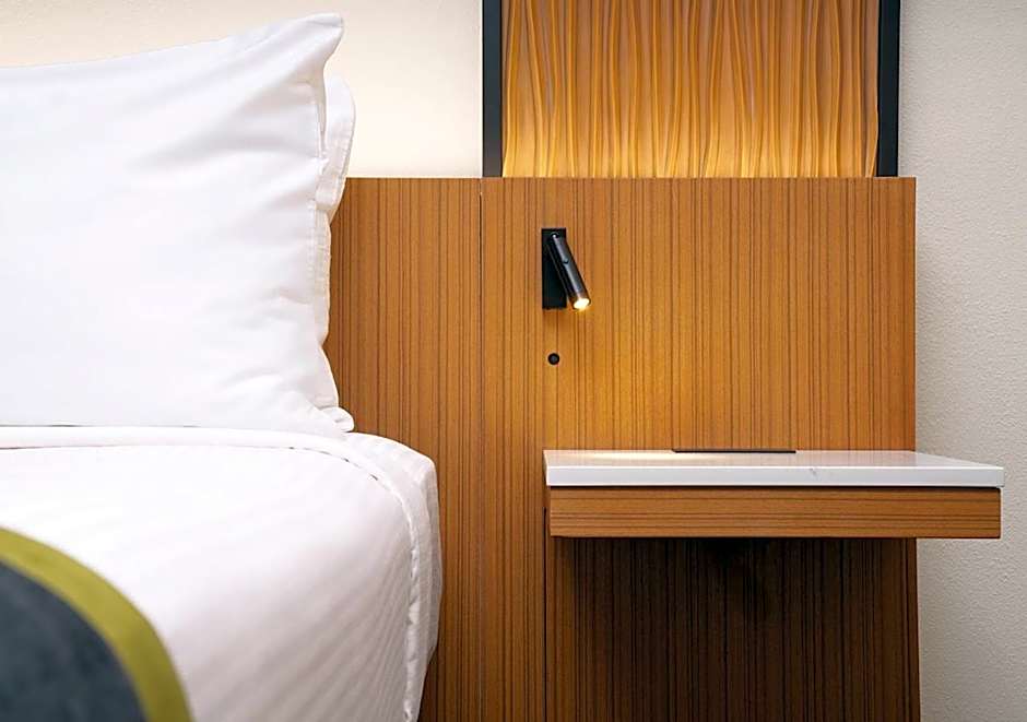 Tahiti Village Resort & Spa