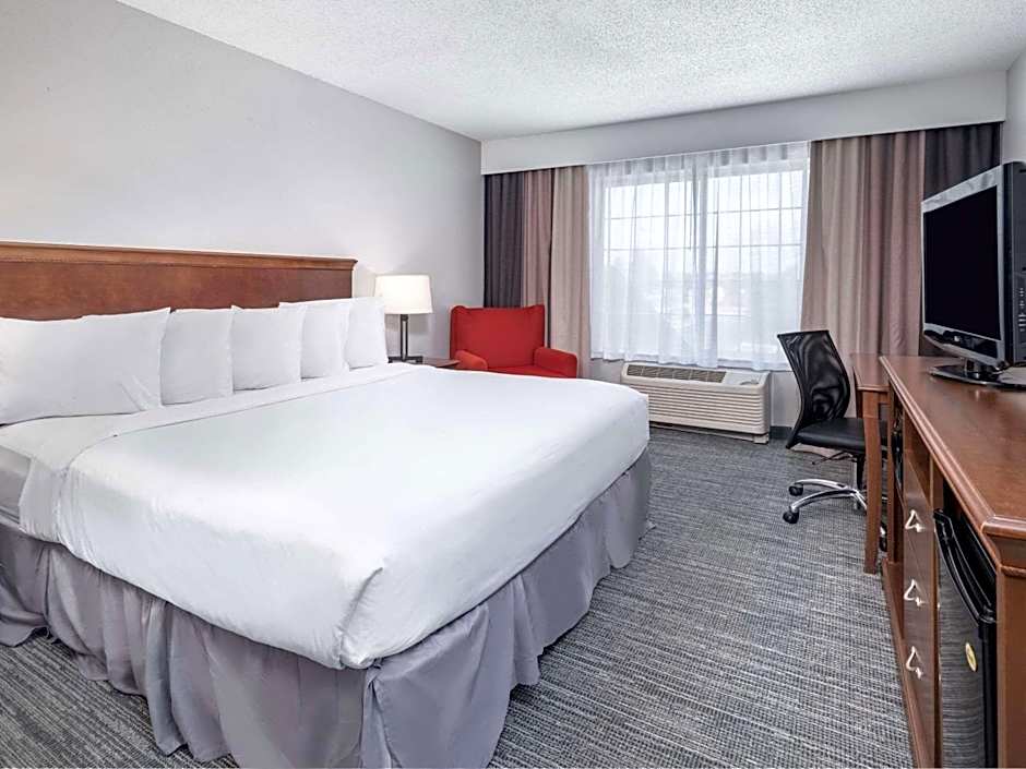 Country Inn & Suites by Radisson, Toledo, OH