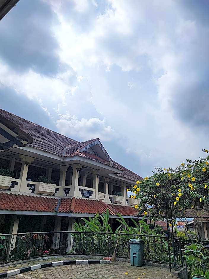 Taman Teratai Hotel
