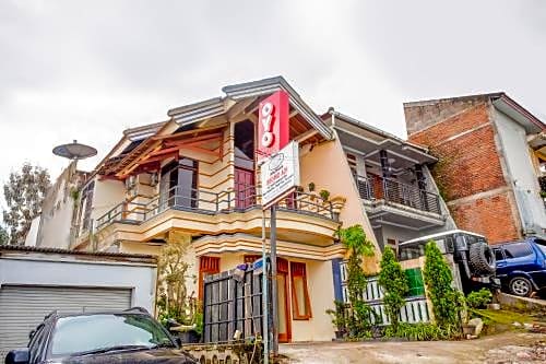 OYO 3004 Penginapan Bromo Adi