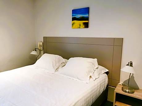 Triple Room (2 Adults + 1 Child)