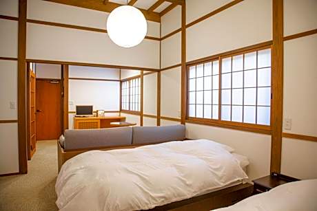 Twin Room with Bathroom