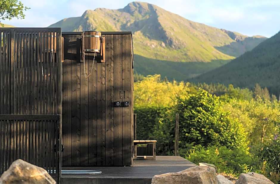 RiverBeds - Luxury Wee Lodges with Hot Tubs