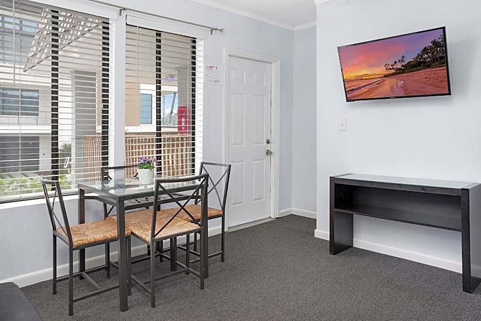 Sabal Palms Inn
