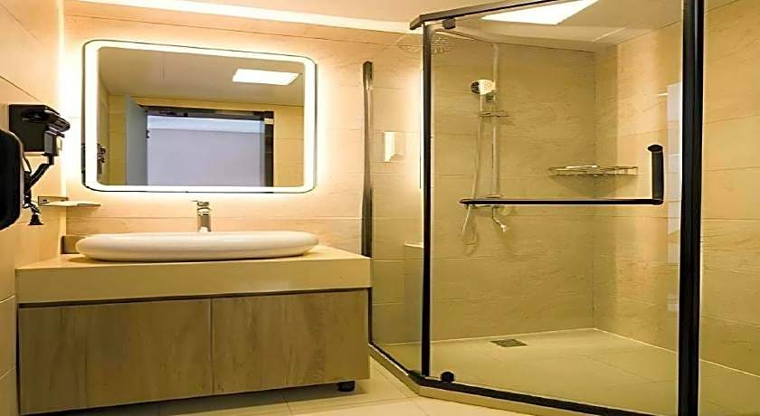 GreenTree Inn Nanjing Railway Station Bus Station Business Hotel