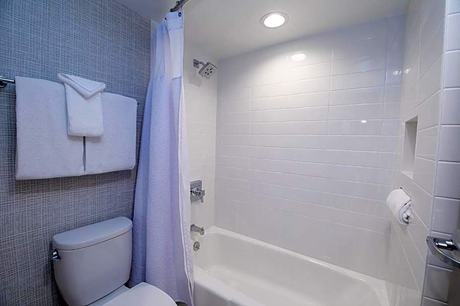 Crowne Plaza Providence Warwick Airport By IHG