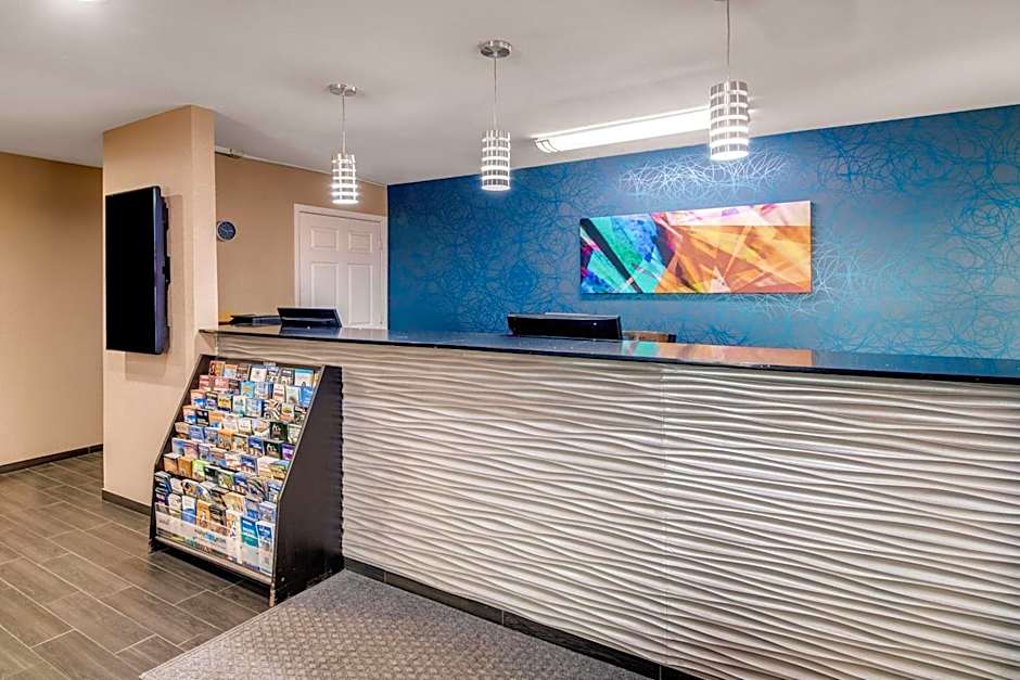 Best Western Cedar Inn