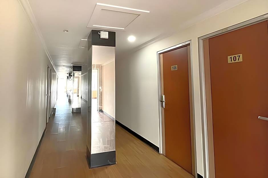 Urbanview Hotel Onyx Ketapang by RedDoorz