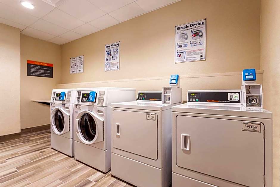 La Quinta by Wyndham Bloomington