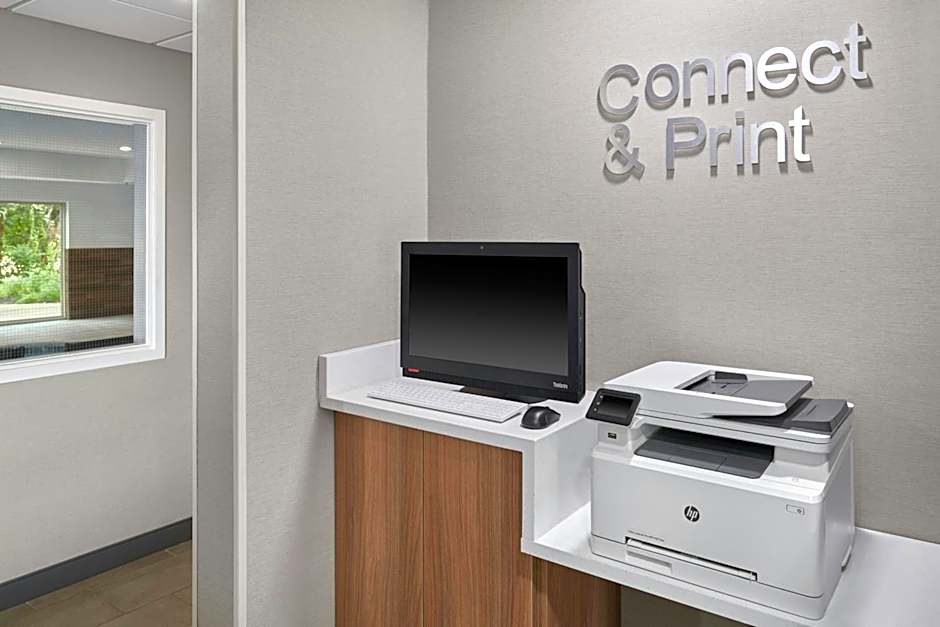 Fairfield Inn & Suites by Marriott Detroit Farmington Hills