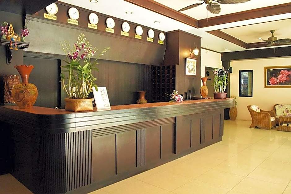 Outdoor Inn Kata Hotel