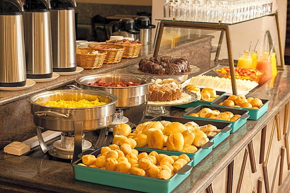 Dayrell Hotel e Centro De Convenções