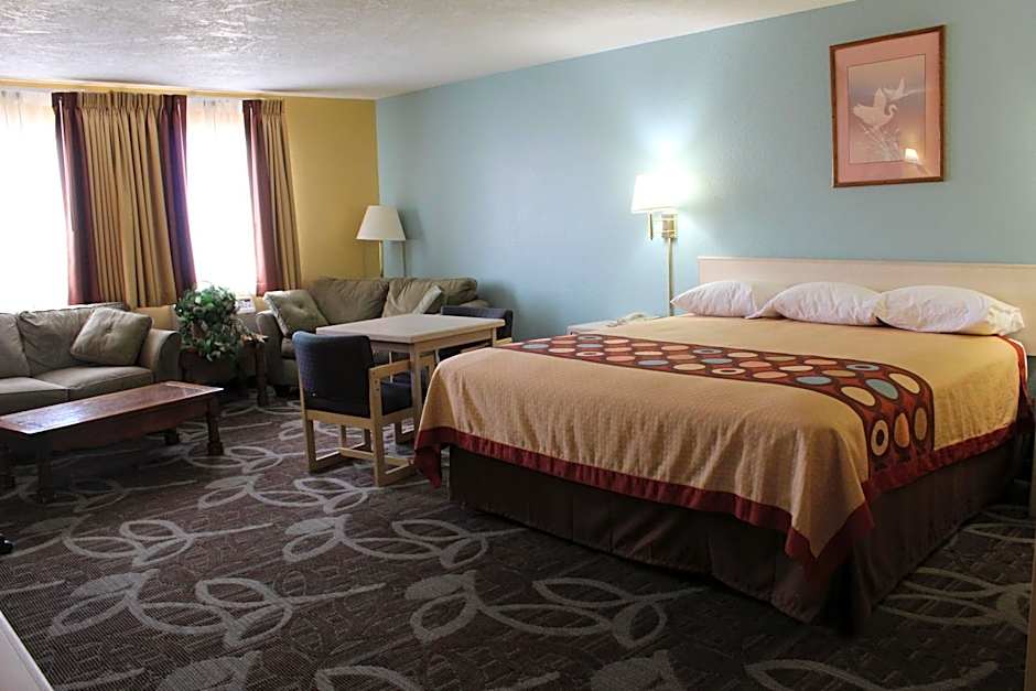 Super 8 by Wyndham Nephi