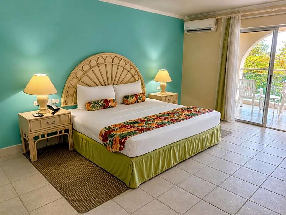 Sunbay Hotel- Daily Breakfast & Beach Access Included
