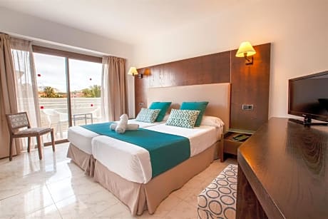 Double Room with Balcony and Sea View