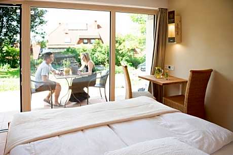 King Room with Garden View