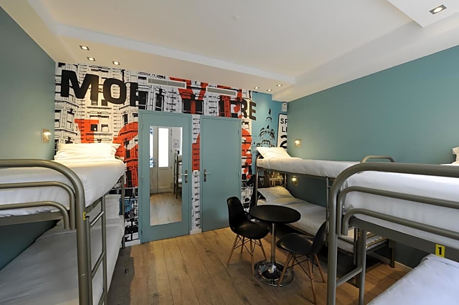 The 3 Ducks Eiffel Tower by Hiphophostels