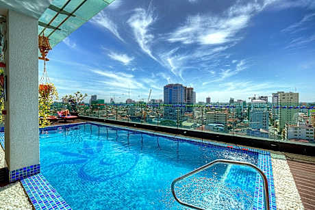 Orussey One Hotel & Apartment