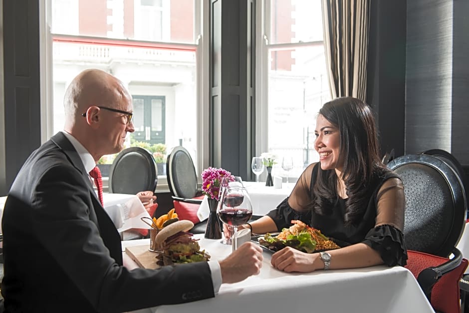 Park International Hotel