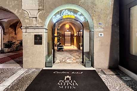 Porta Altinia Suites