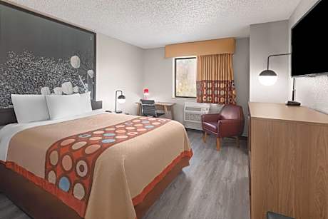 Queen Room - Smoking