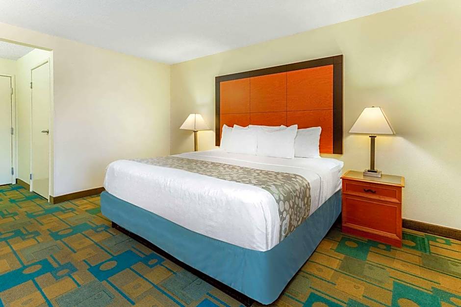 La Quinta Inn by Wyndham Chicago Willowbrook