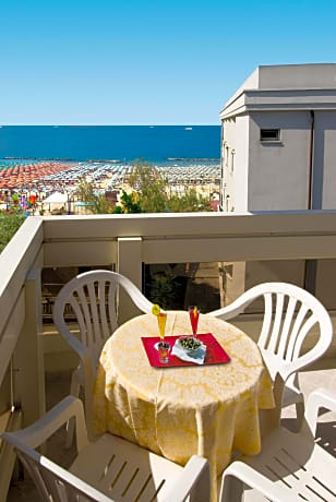 Double Room with Balcony and Sea View