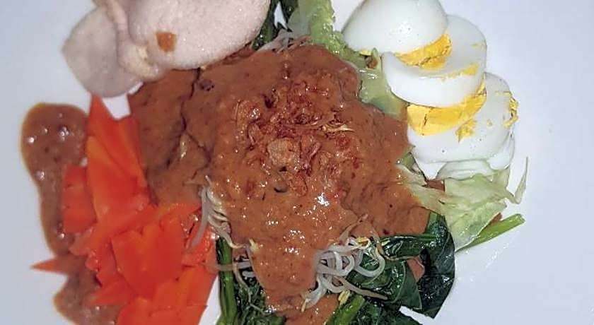 Reynold Artha Guest House RedPartner