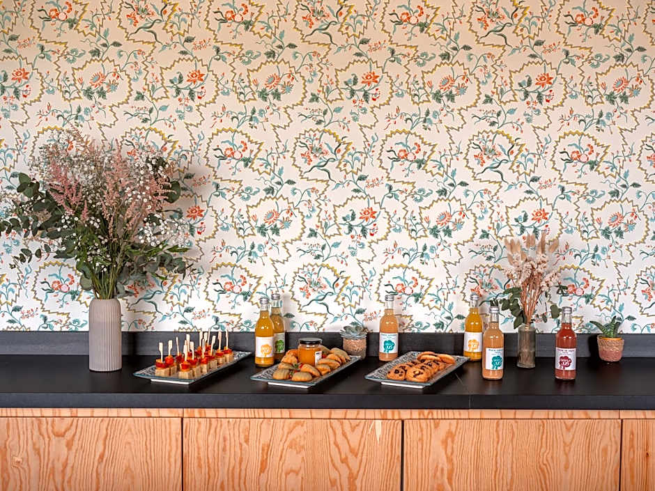 Eklo Paris Roissy CDG Airport